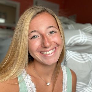 Meet your Posher, Emma